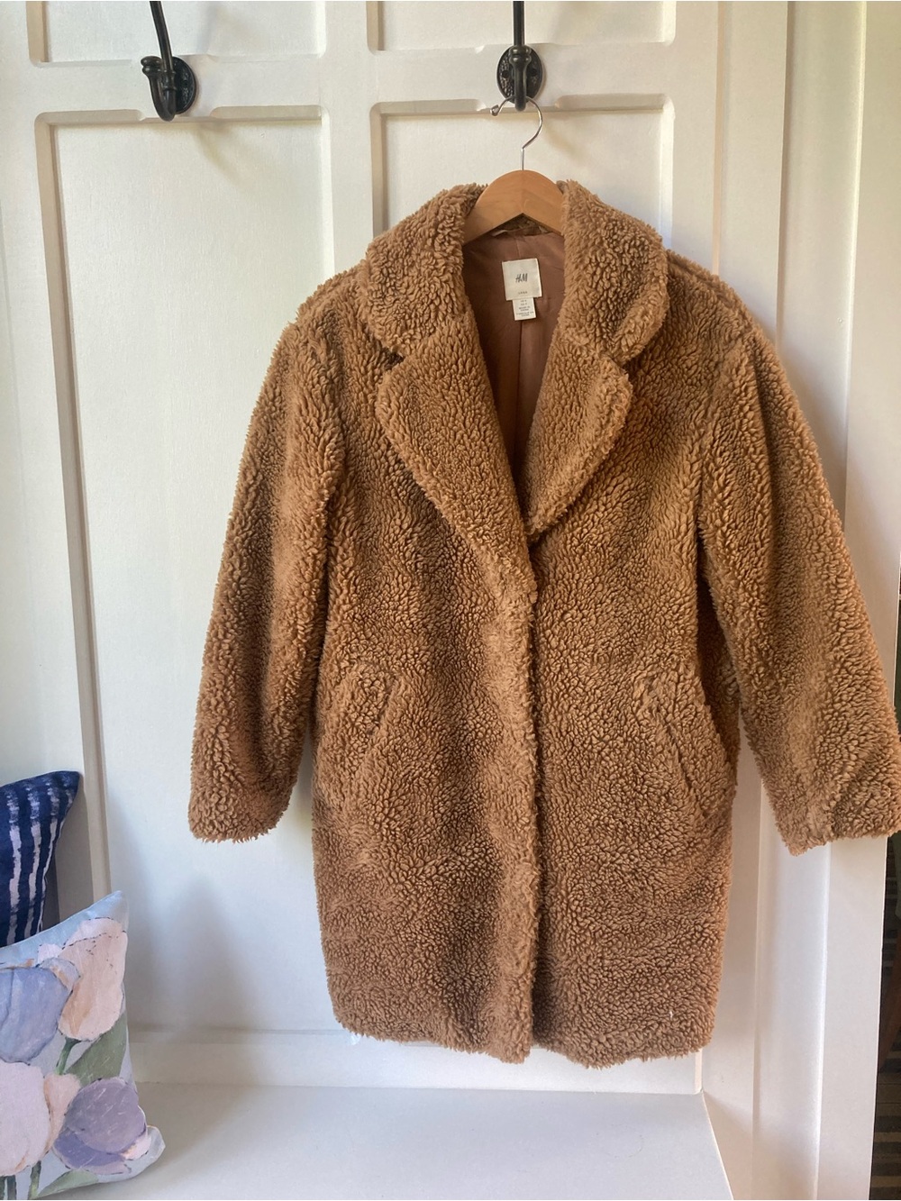 H&M | Cozy Women’s Teddy Coat in Camel - Picture 2 of 7